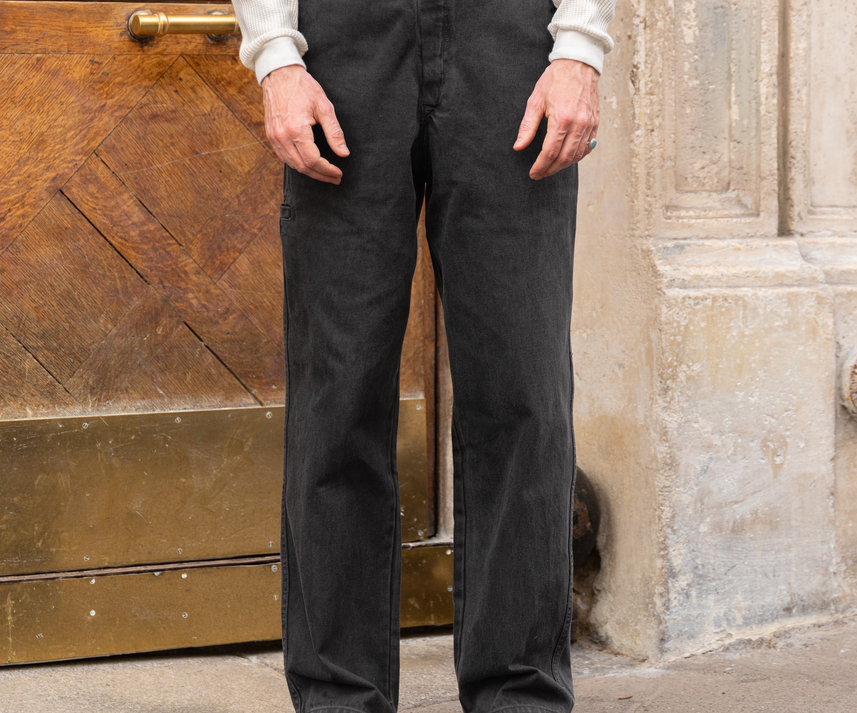 THE BUCKLE BACK PANTS Taille US26 / FR36 / NOIR - BRUT Clothing