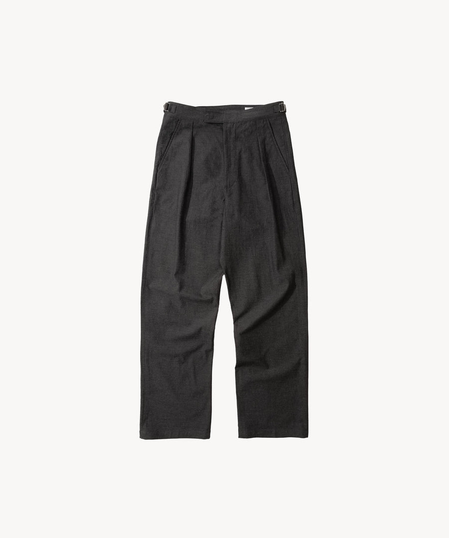 <span>THE ONE PLEAT PANTS</span>
