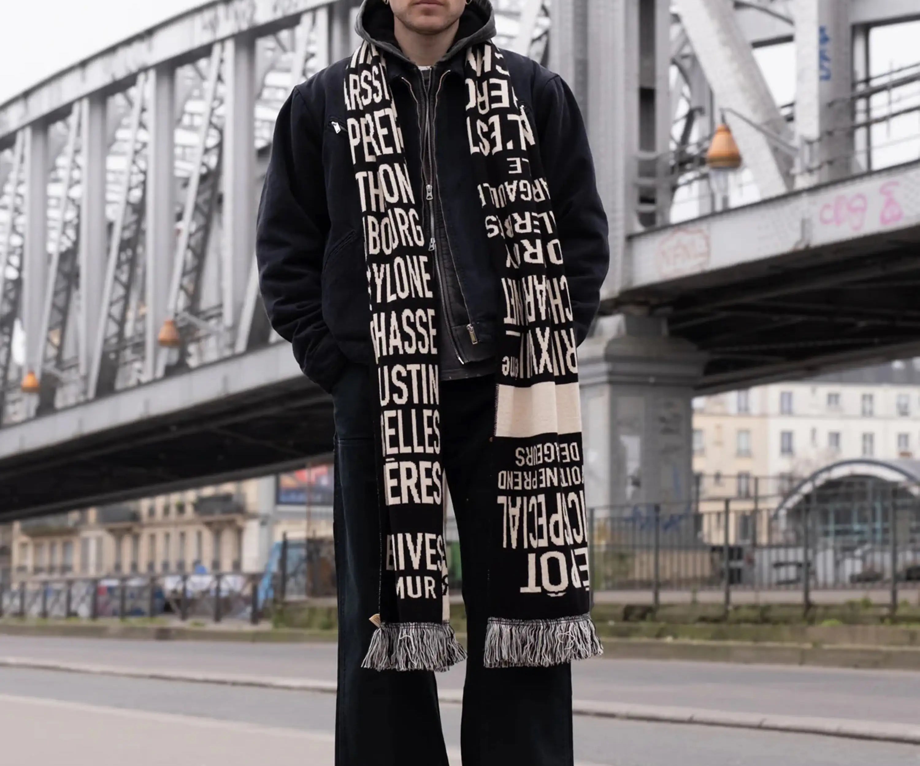 THE BIG METRO STOLE Accessories BLACK / ONE SIZE - BRUT Clothing