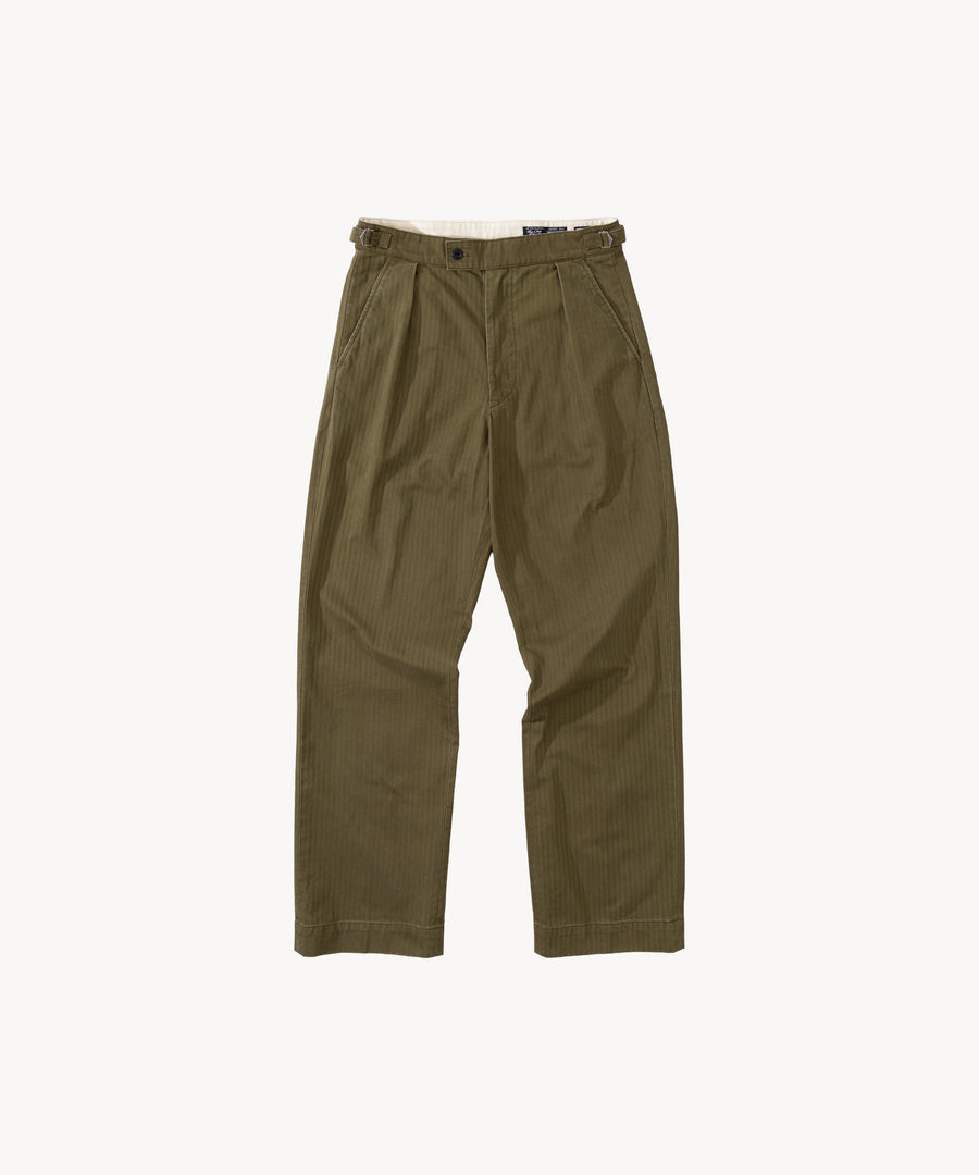 <span>THE ONE PLEAT PANTS</span>