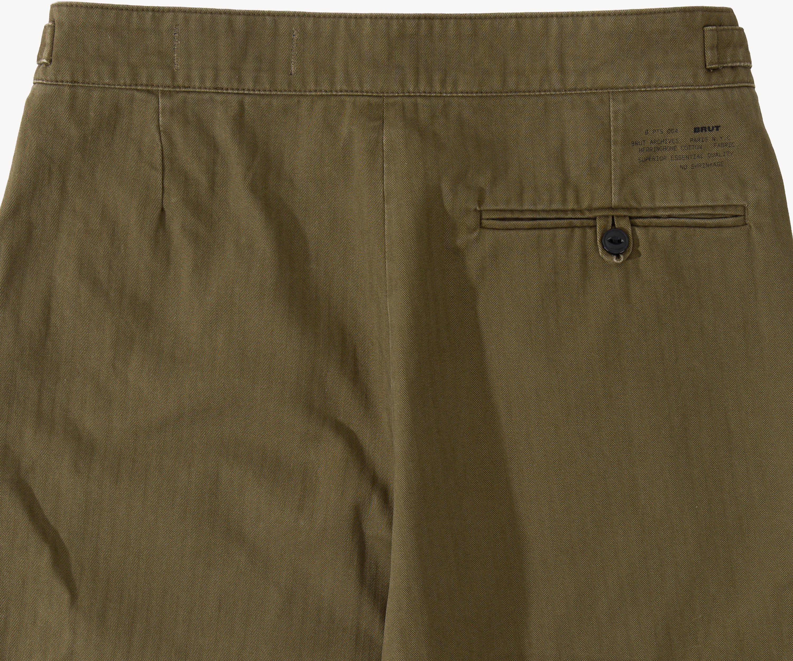 THE ONE PLEAT PANTS Taille US 26 / FR 36 / HBT VERT OLIVE - BRUT Clothing