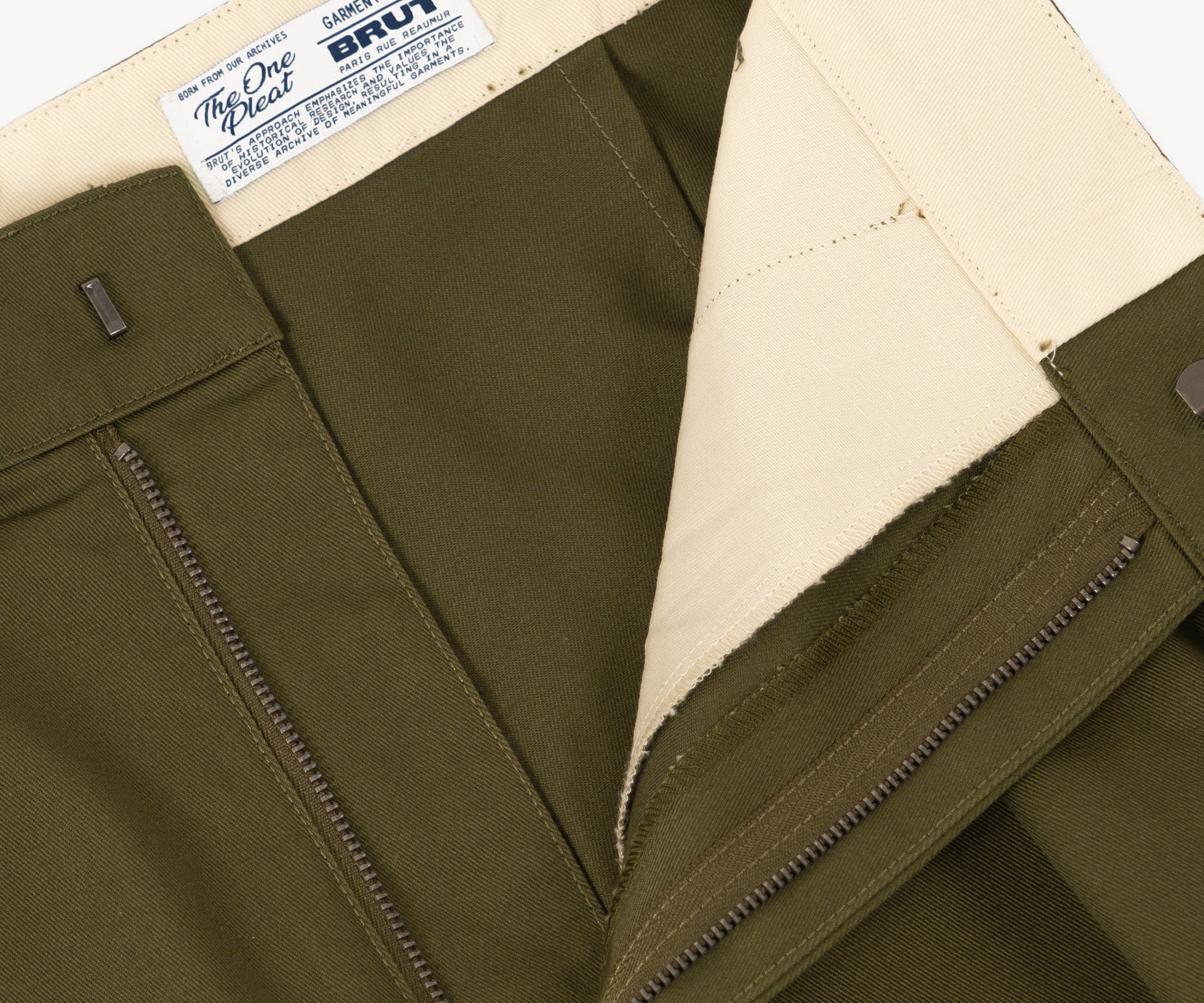 THE ONE PLEAT PANTS Taille US 26 / FR 36 / VERT OLIVE - BRUT Clothing