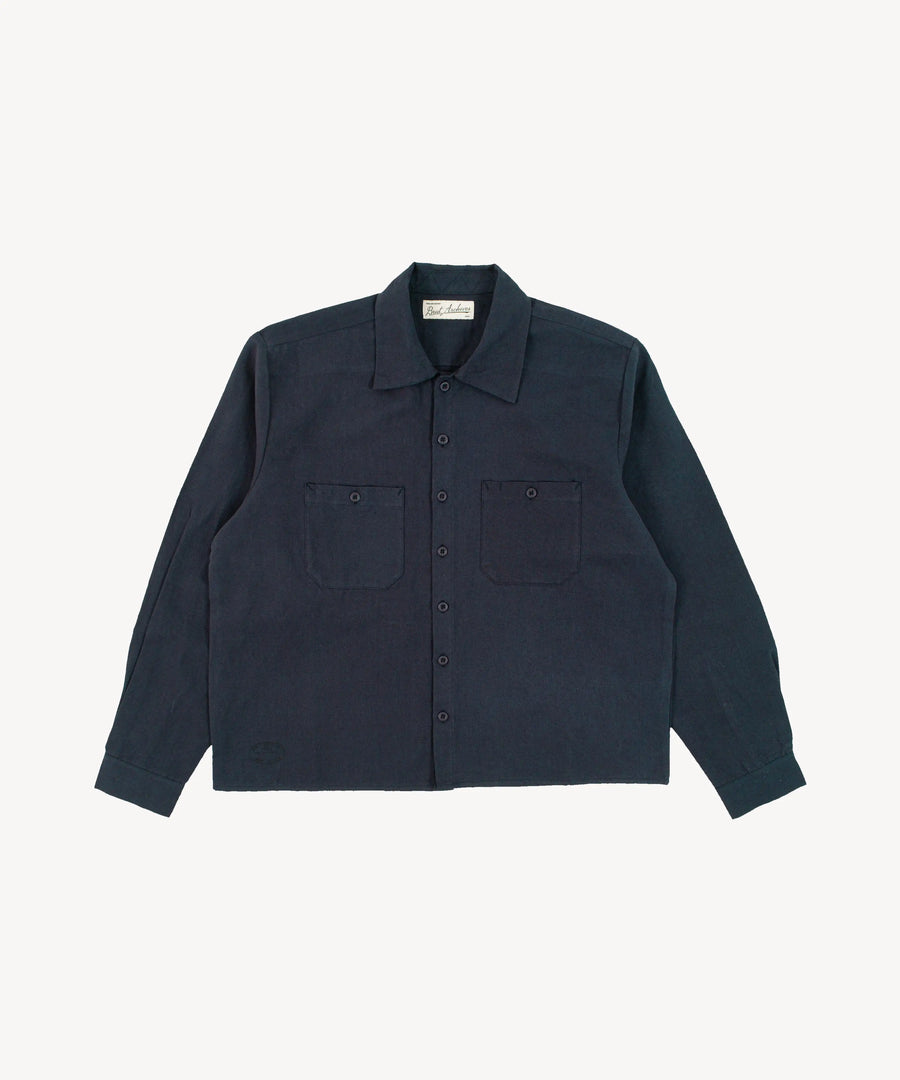 <span>THE OVERSIZED WORK SHIRT</span>
