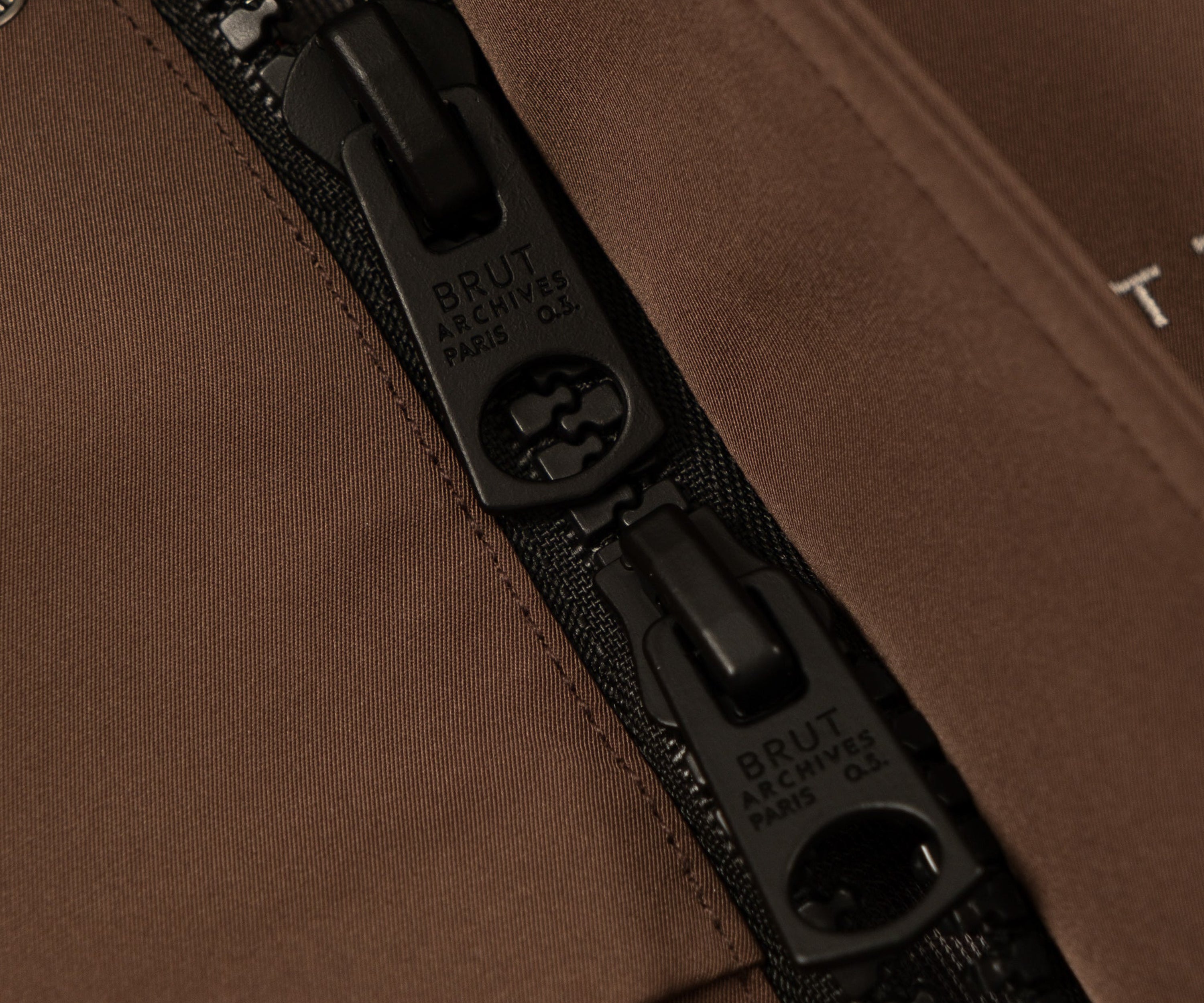 THE RAIN CROPPED JACKET Coats & Jackets X-SMALL / BROWN - BRUT Clothing