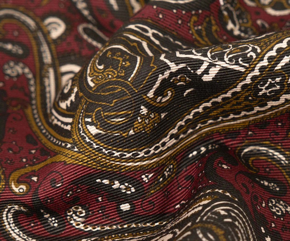 REWORK® TIE SHIRT - N° 019 Chemises SMALL / ROUGE - BRUT Clothing