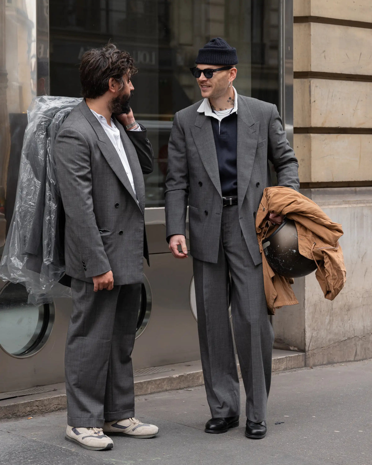 THE SALESMAN SUIT