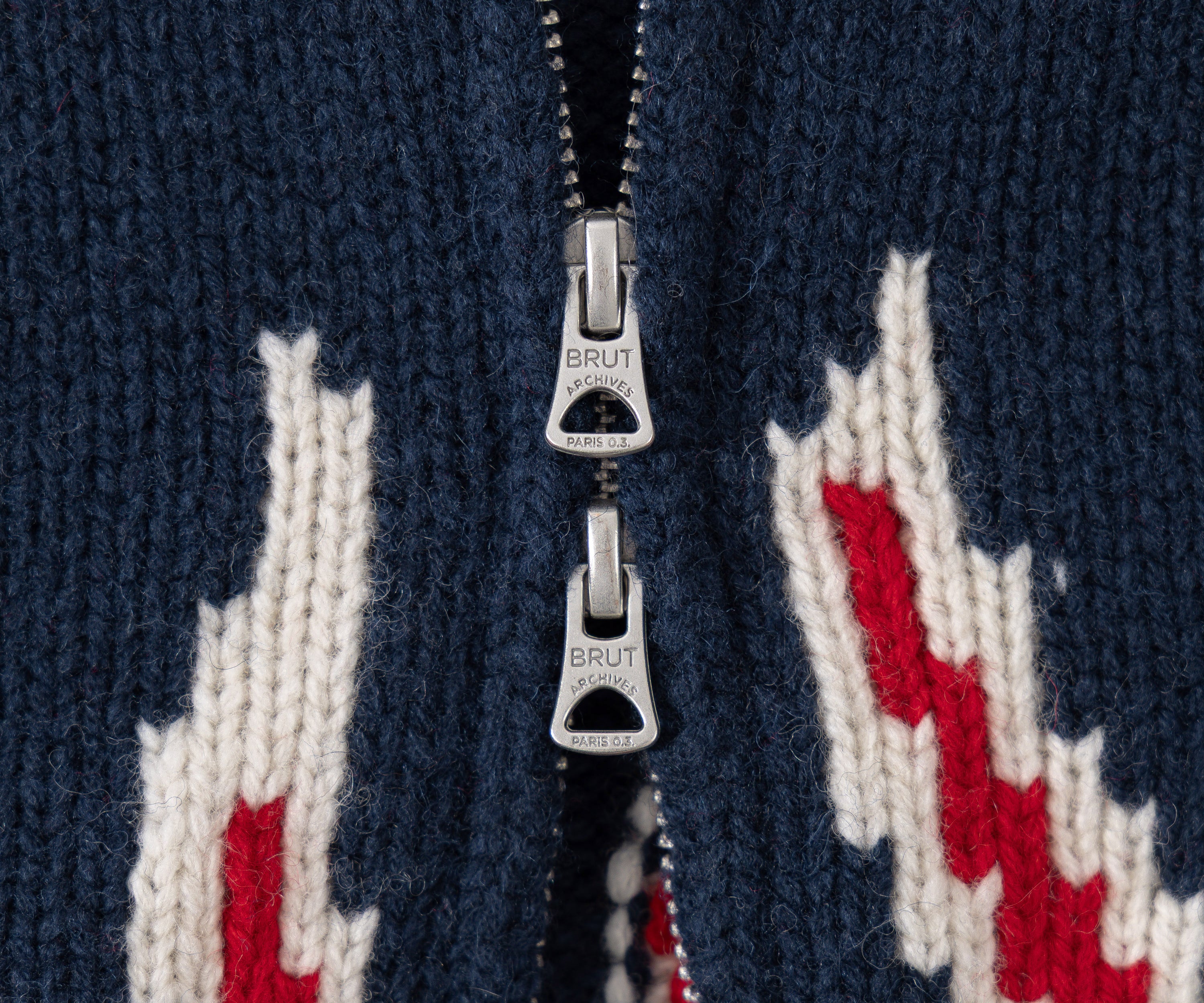 THE WARMEST ZIPPED SWEATER Tricots TAILLE S / BLEU / ROUGE - BRUT Clothing